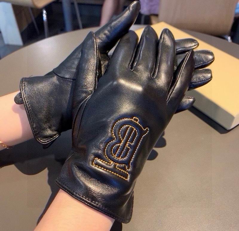 Burberry gloves hm24